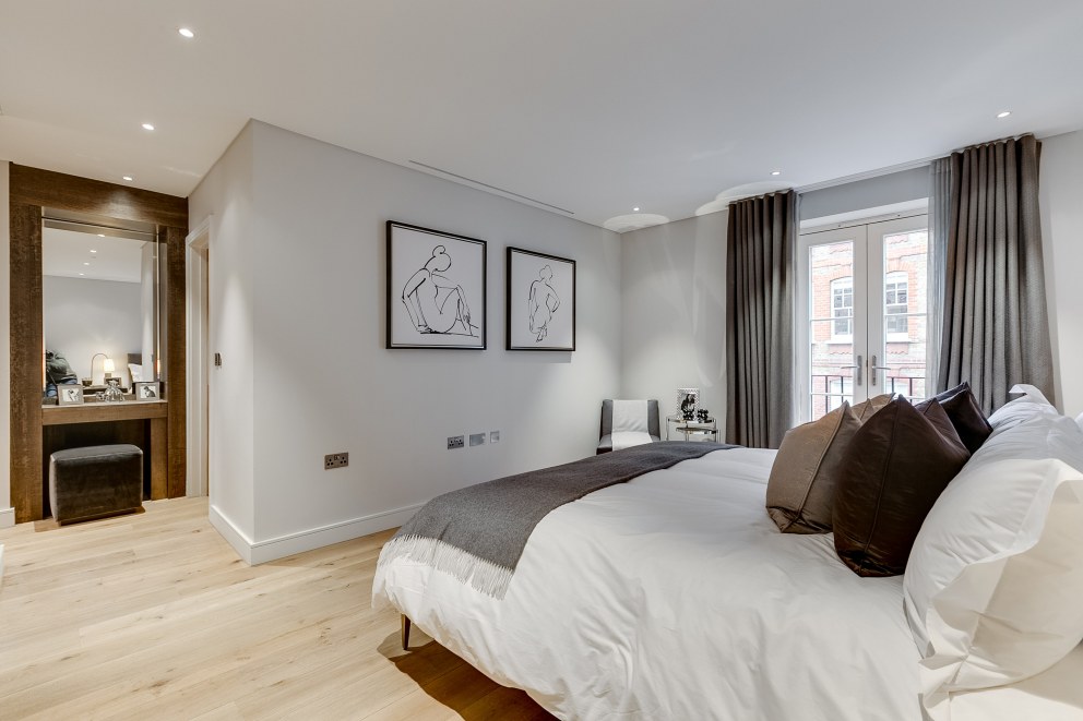 Kensington Townhouse | Master Bedroom | Interior Designers